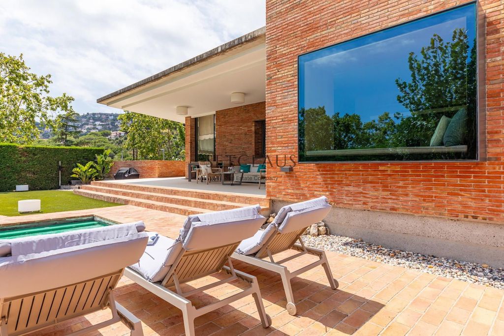 Property photo 3 of 50