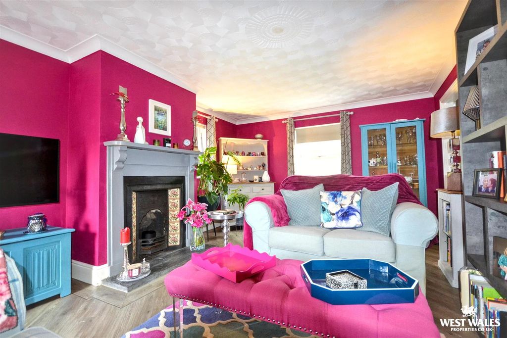Property photo 3 of 25 8 (5).Jpg