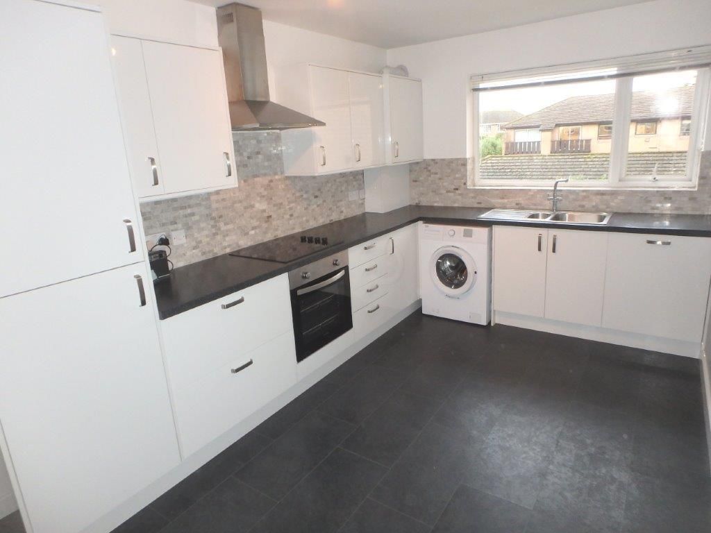 Property photo 3 of 13 Kitchen Breakfast Room