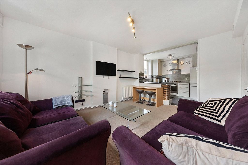Property photo 2 of 18