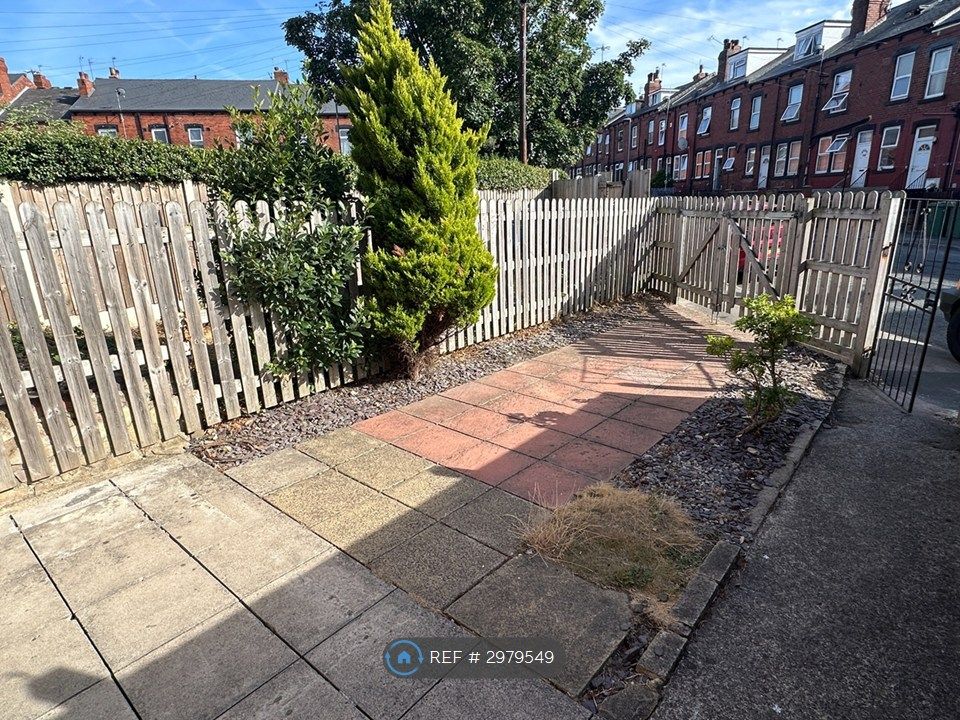 Property photo 2 of 10