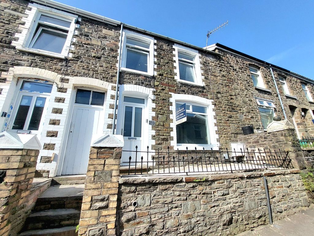 Property photo 1 of 28
