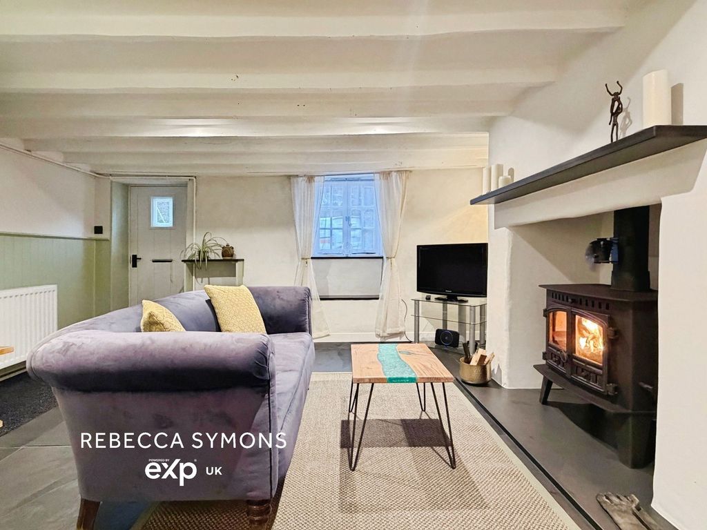 Property photo 2 of 35