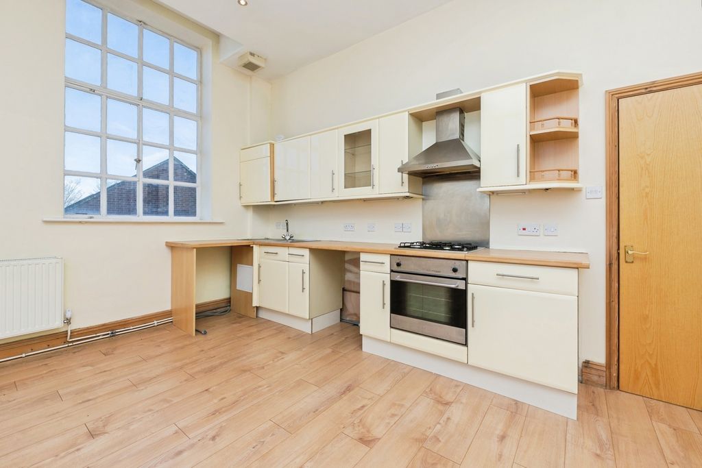 Property photo 2 of 15 Pbox-Img.Jpg