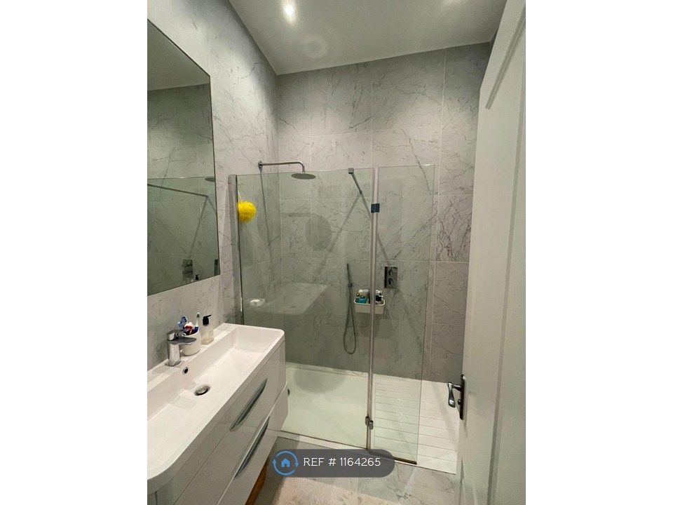 Property photo 2 of 8 Shower Room