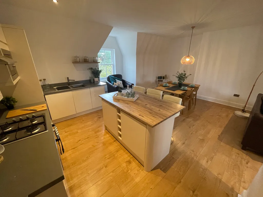 Apartment in Nottingham, The Park, Nottinghamshire - More