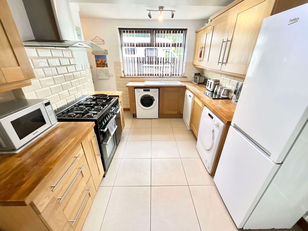 Property photo 2 of 33 Photo 35