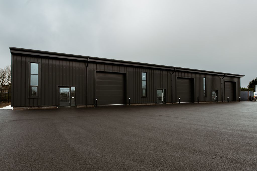 Property photo 1 of 8 Photo 4