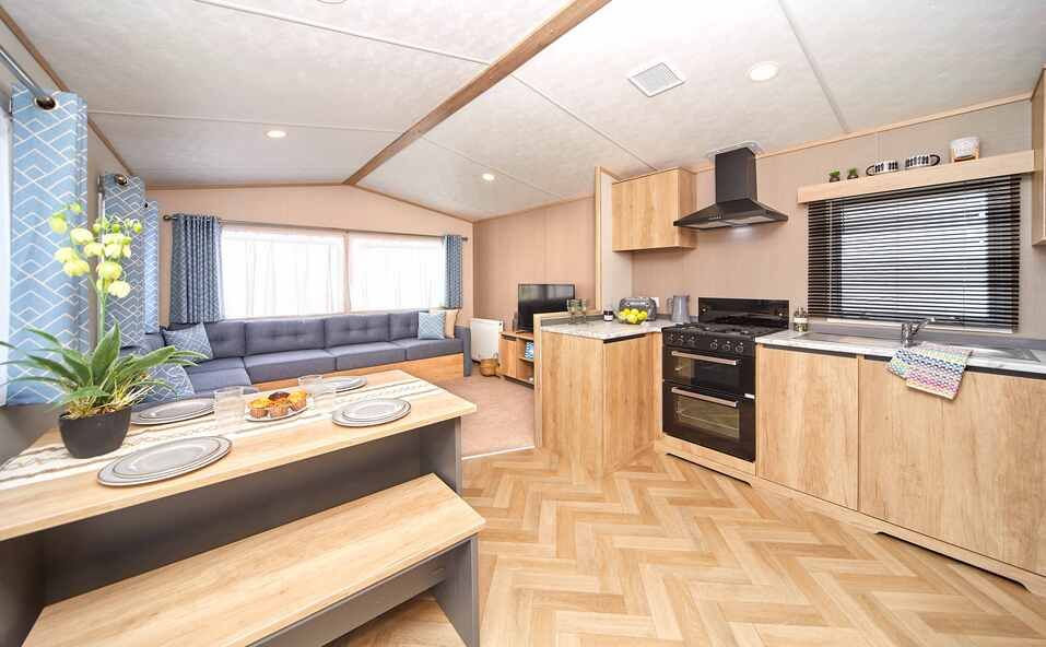 Property photo 1 of 12 Lounge