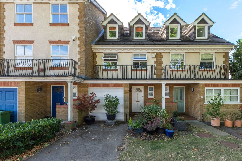 Property photo 1 of 18