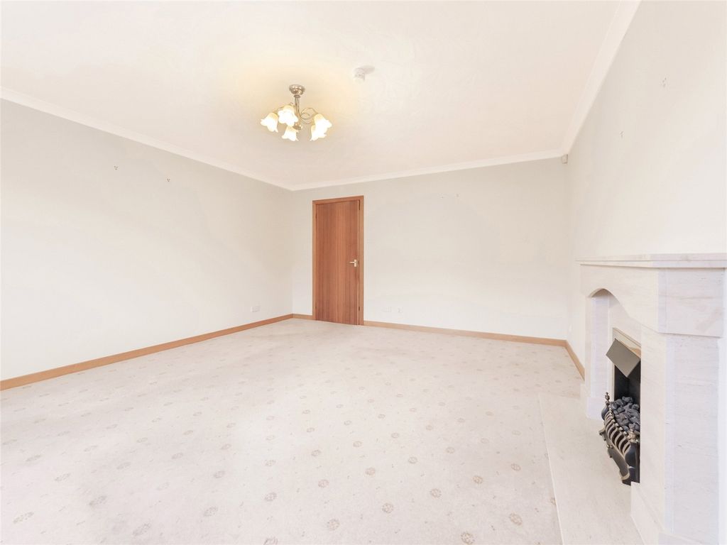 Property photo 3 of 24 Picture No. 27