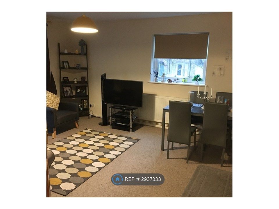 Property photo 3 of 8