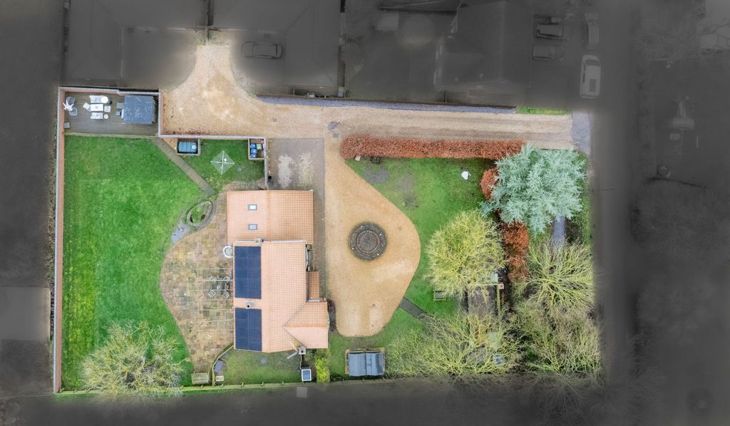 Property photo 3 of 54