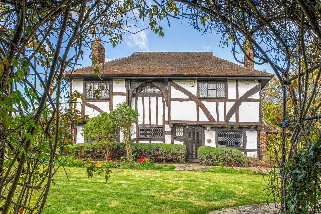 Property photo 1 of 20