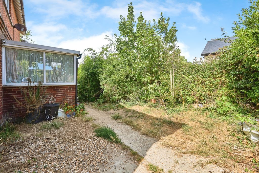 Property photo 2 of 16 Photo