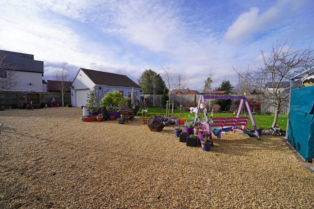 Property photo 3 of 9