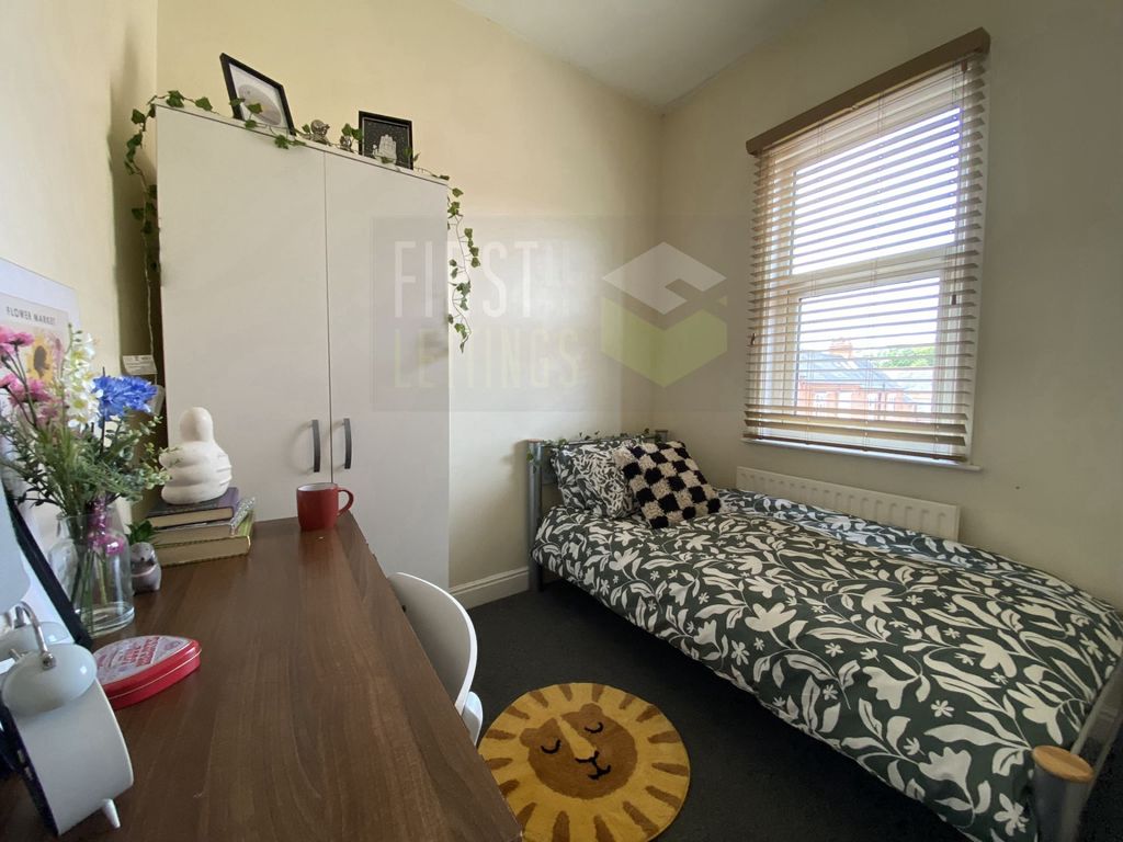 Property photo 3 of 15 Photo 14