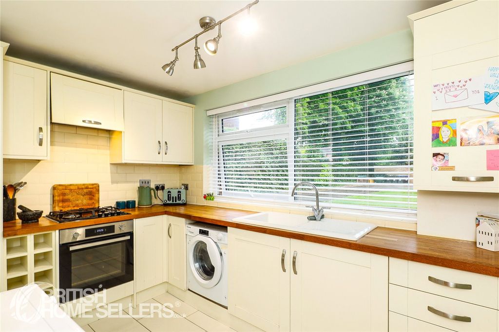 Property photo 2 of 12 Picture No. 10