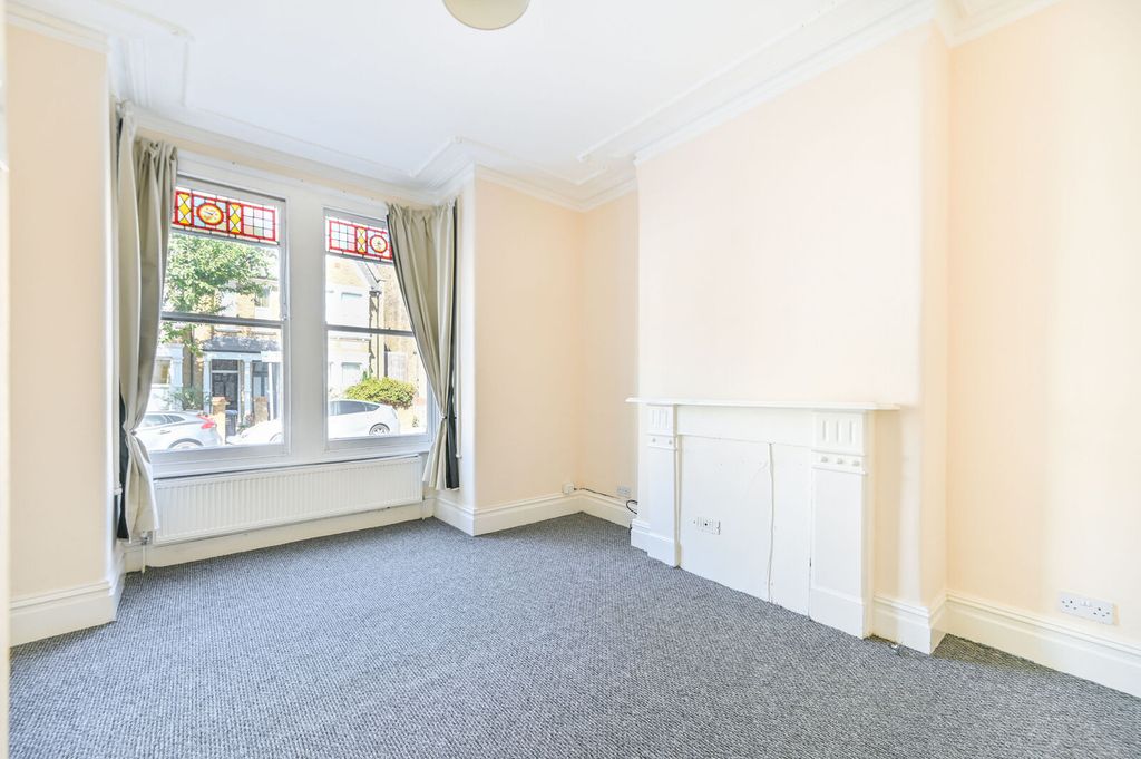 Property photo 1 of 8