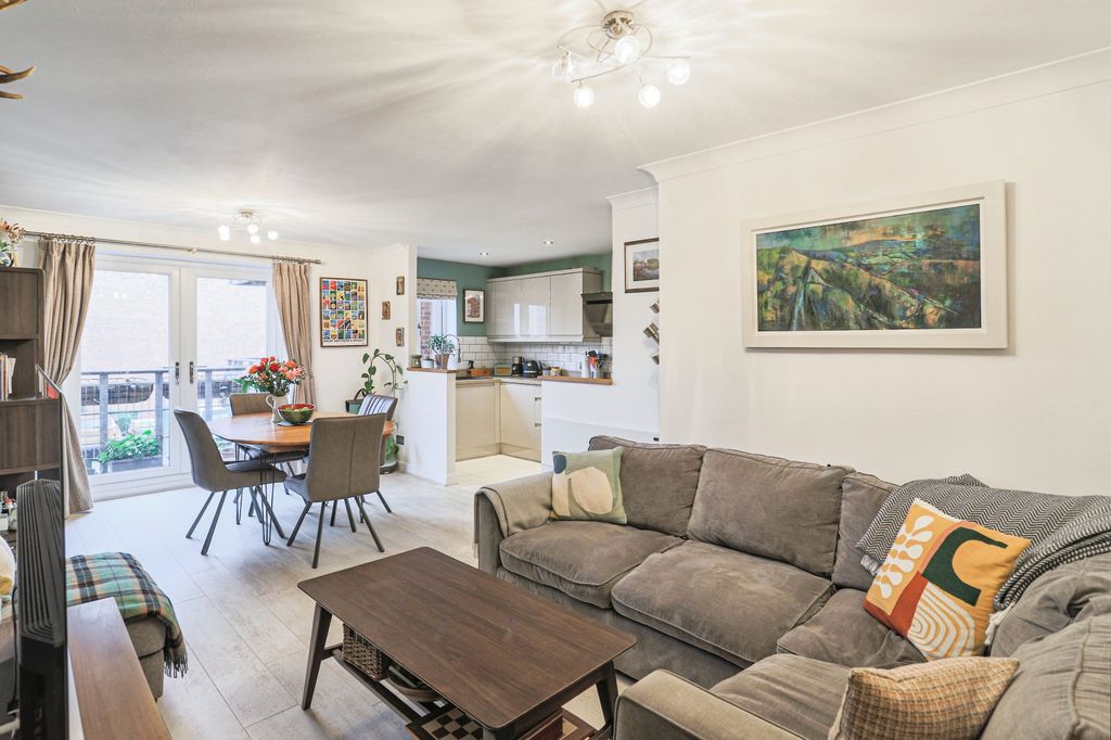 Property photo 2 of 12 Photography