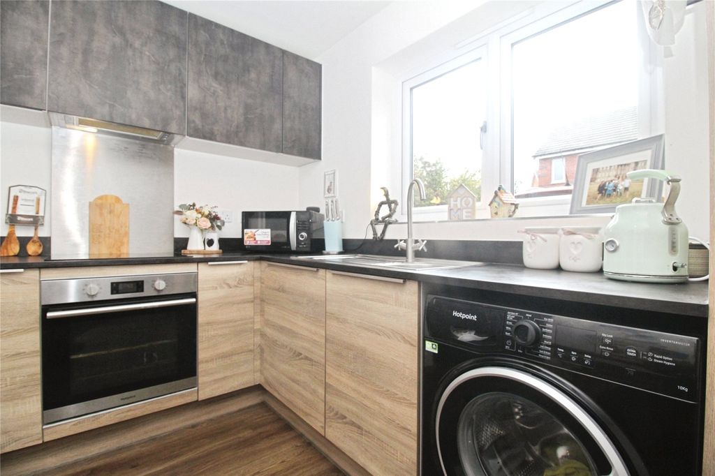 Property photo 3 of 11 Kitchen/Diner