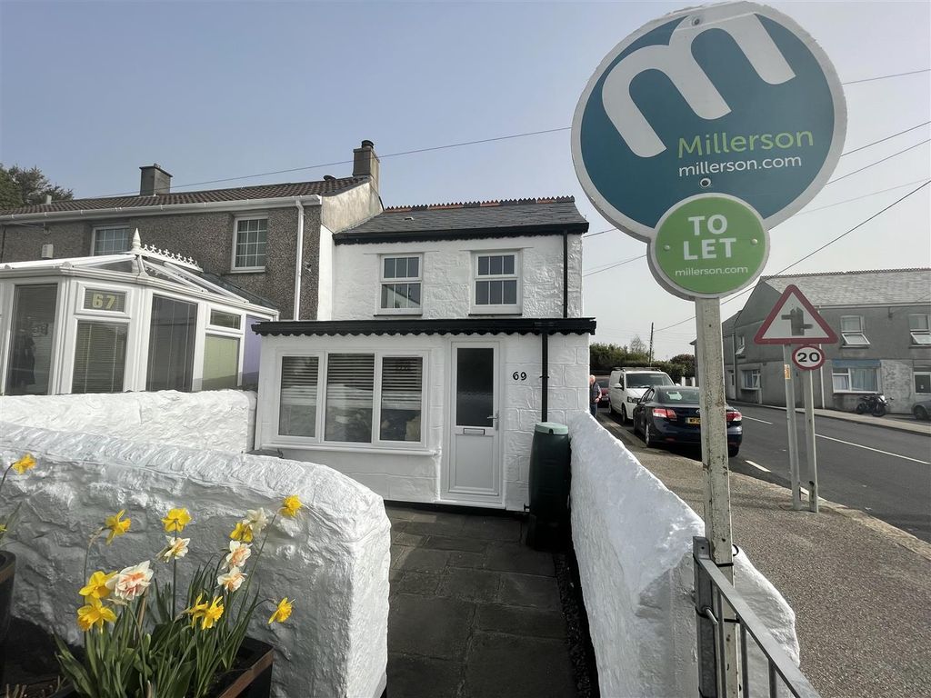 Property photo 1 of 11