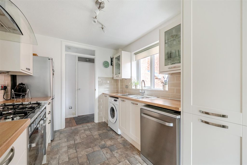 Property photo 3 of 19 1407878-15-69846Bb6Bd11B.Jpg