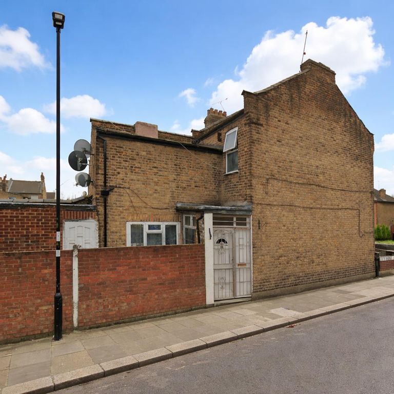 Property photo 1 of 1 Quiet Corner With A Classic Brick House (1).Png