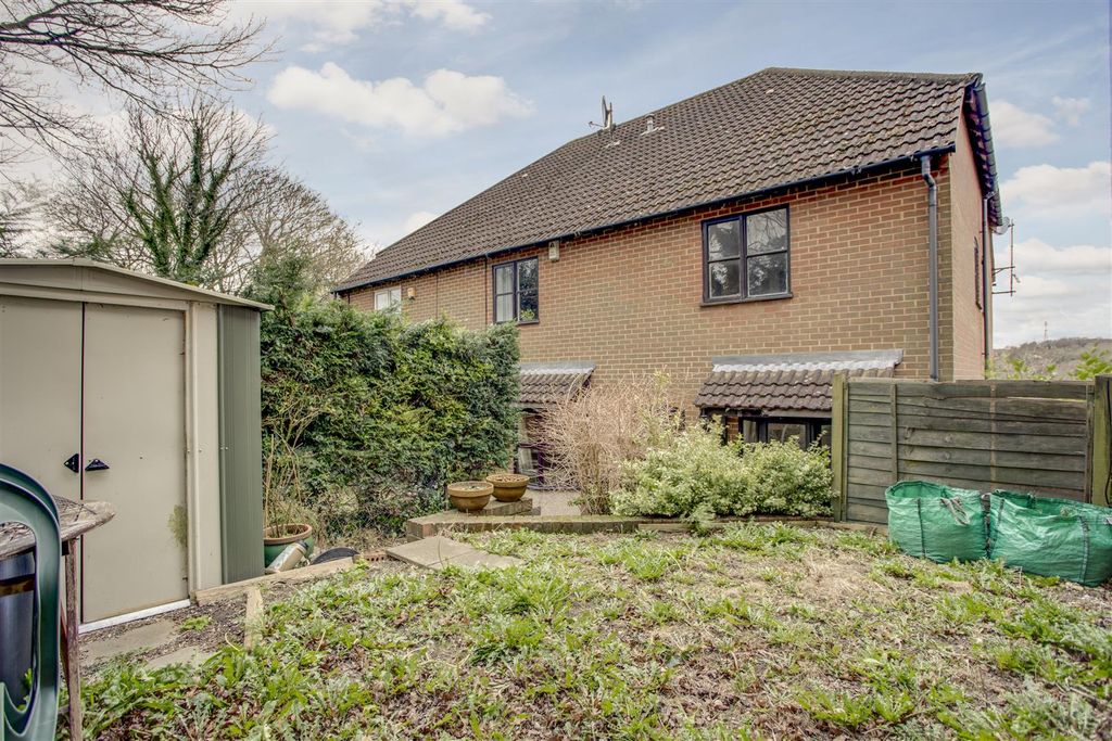 Property photo 2 of 8 Img_2440-Edit-40.Jpg