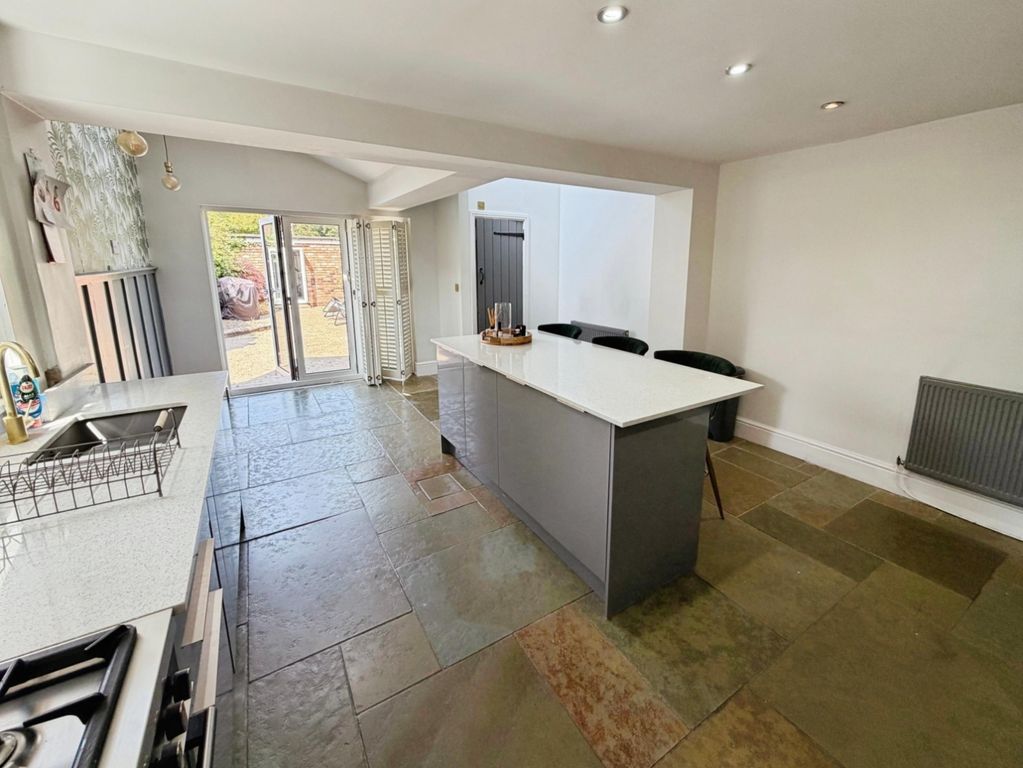 Property photo 3 of 15 Pbox-Img.Jpg
