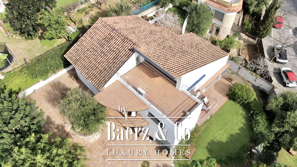 Property photo 1 of 62