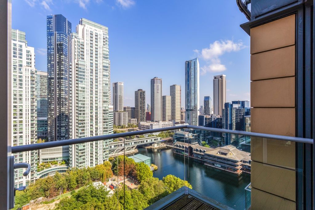 Property photo 2 of 16 Balcony