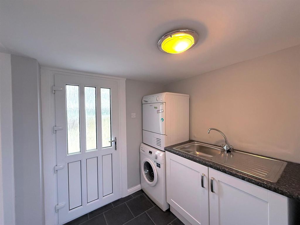 Additional image 7 of 3 bed terraced house to rentKing O'muirs Avenue, Glenochil, Alloa FK10