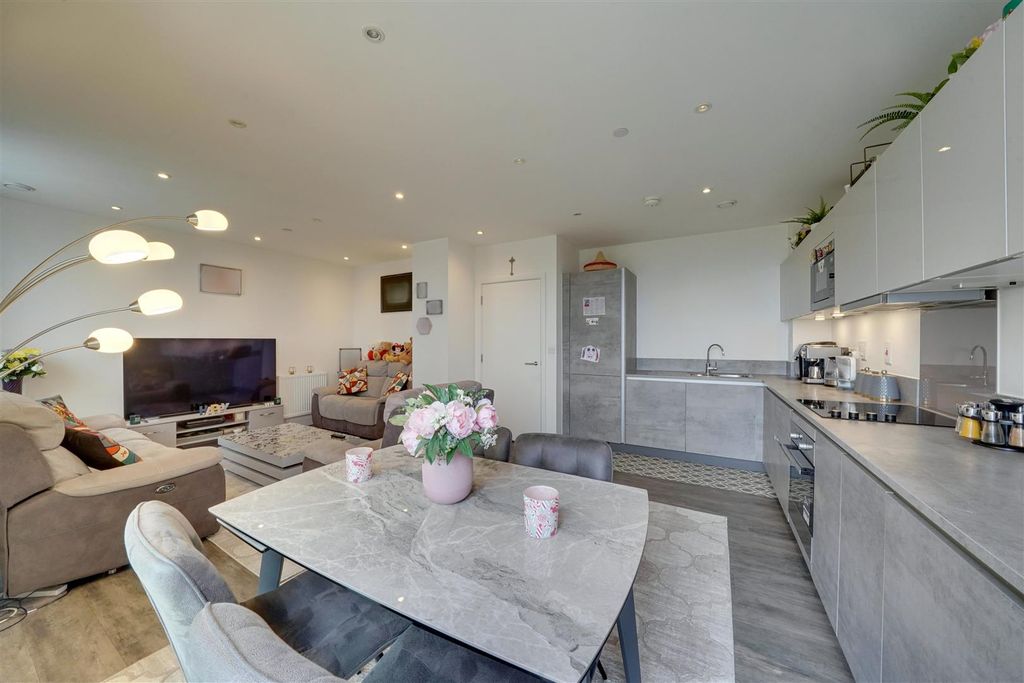 Property photo 1 of 14 Dsc09824-Dsc09828.Jpg