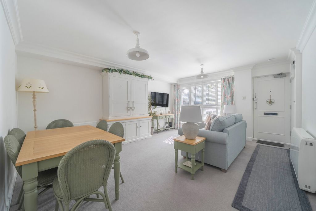 Property photo 2 of 16 1447711-9-69E8E34...