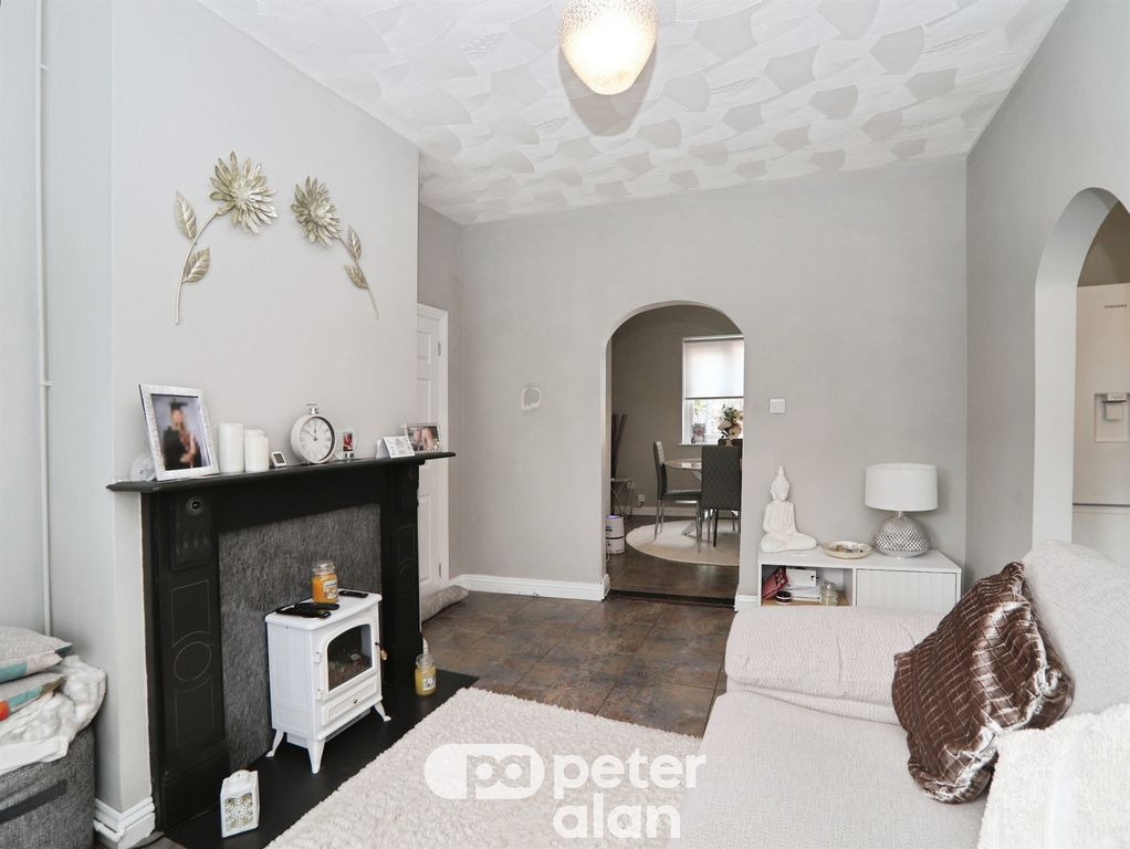 Property photo 3 of 21