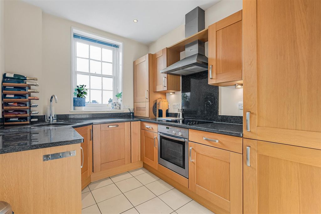 Property photo 3 of 15 7_75075.Jpg