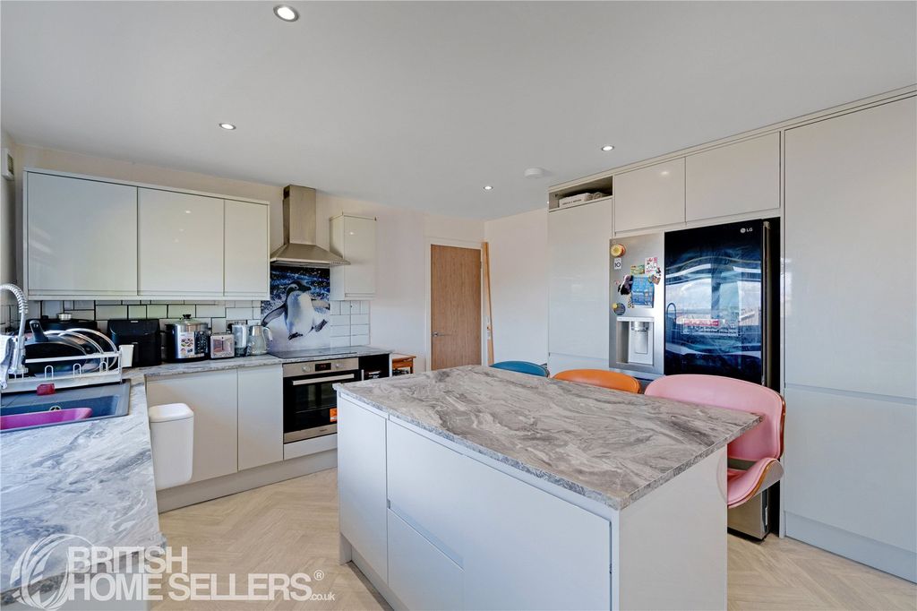 Property photo 2 of 15 Picture No. 09