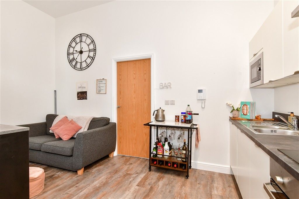 Property photo 2 of 7 Kitchen/ Living Area