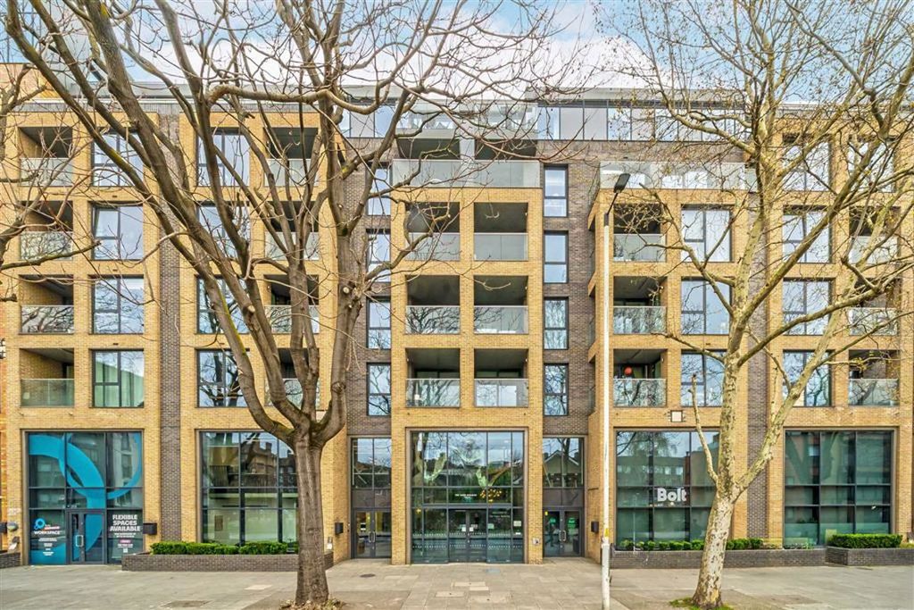 Property photo 1 of 8