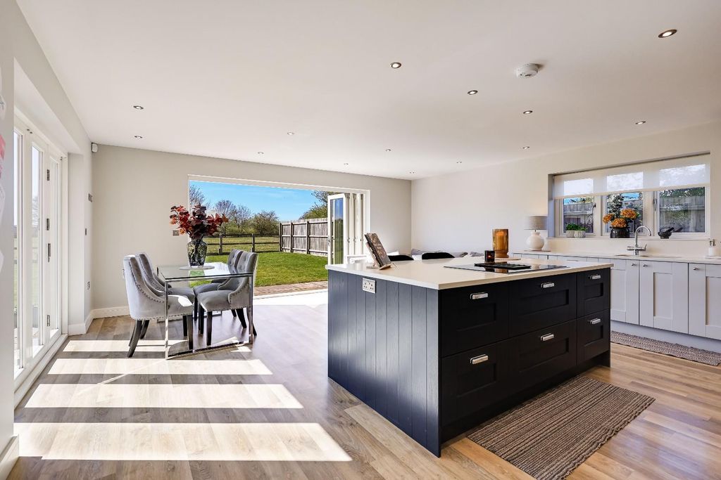 Property photo 2 of 34 Img (26).Jpg