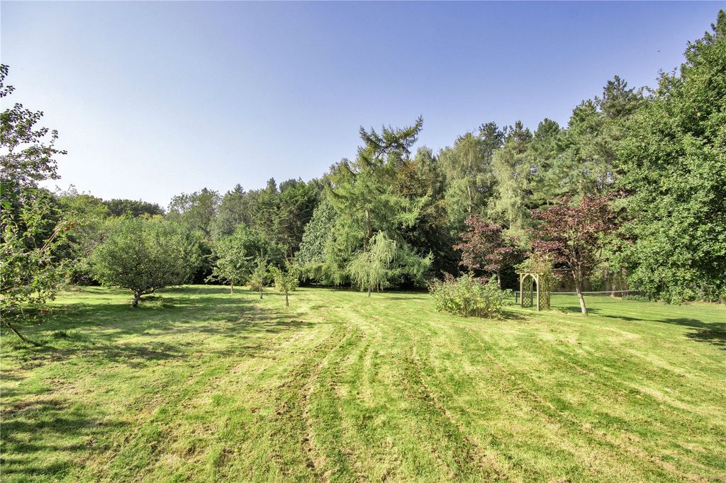 Property photo 3 of 21 Orchard