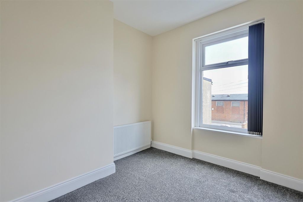 Additional image 5 of 2 bed flat to rentForest Hall Road, Forest Hall NE12
