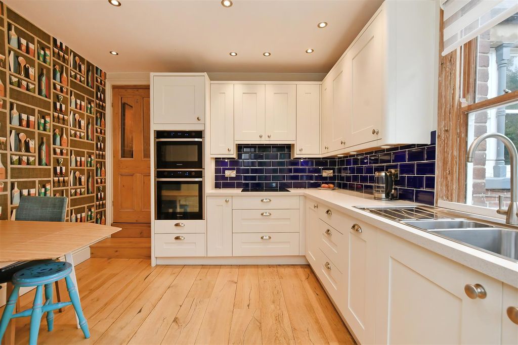 Property photo 1 of 54 Dsc_9870.Jpg