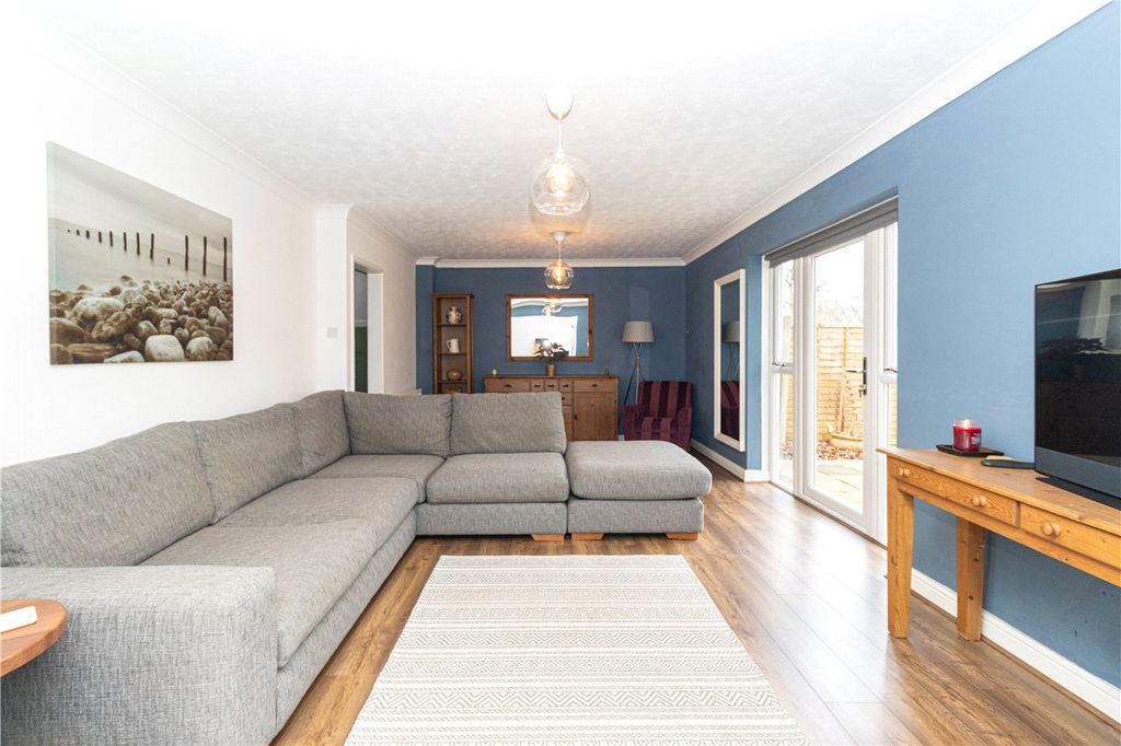 Property photo 2 of 16 Living Room