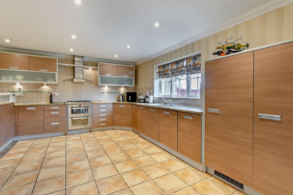 Additional image 5 of 7 bed detached house for saleLoch Fyne Close, Orton Northgate, Peterborough PE2