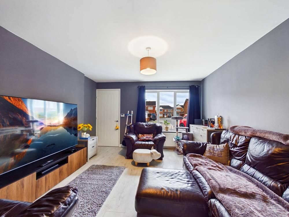 Property photo 3 of 15 Living Room