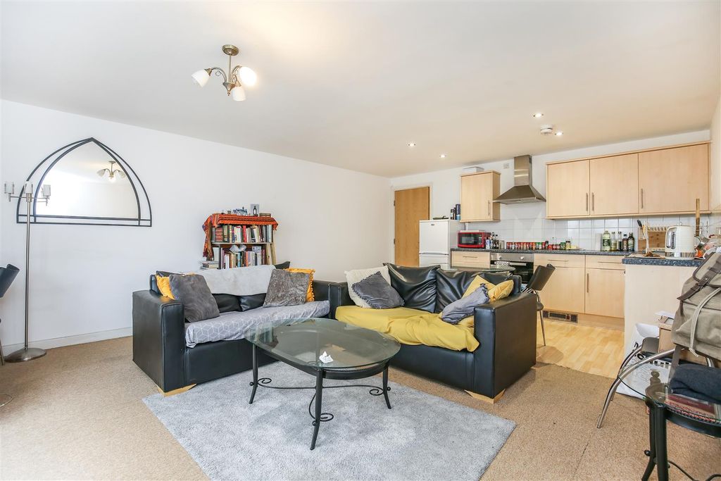 Property photo 2 of 12 Bm00374-S-Img_2827-98-Ouseburn.Jpg