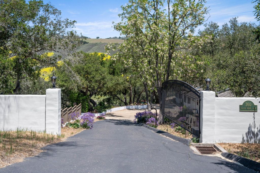 Property photo 3 of 10 <Alttext/>