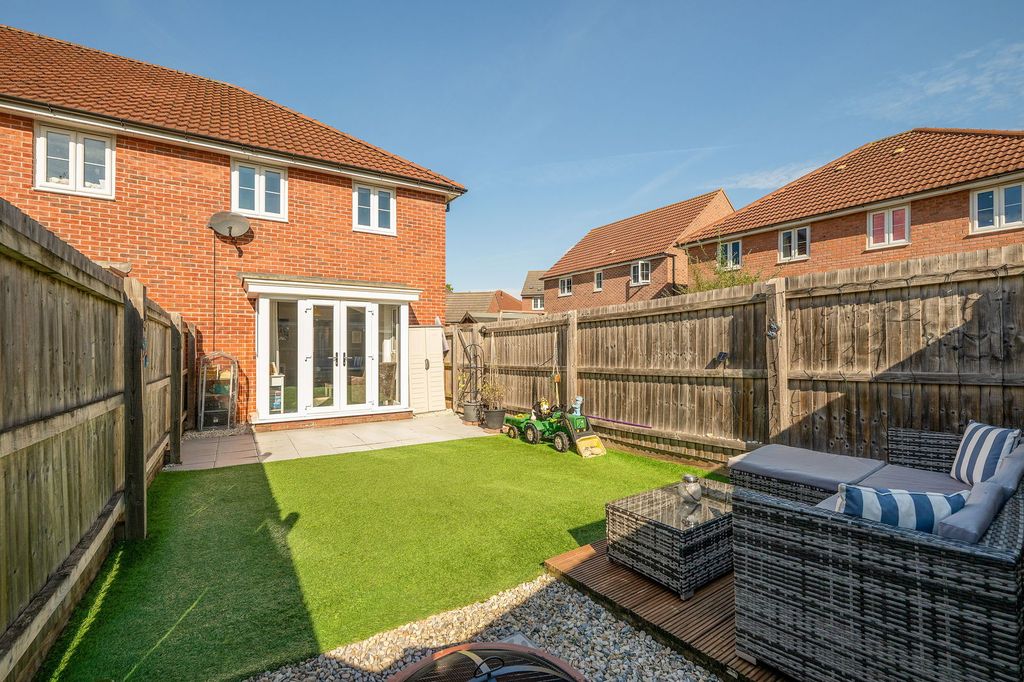 Property photo 2 of 23